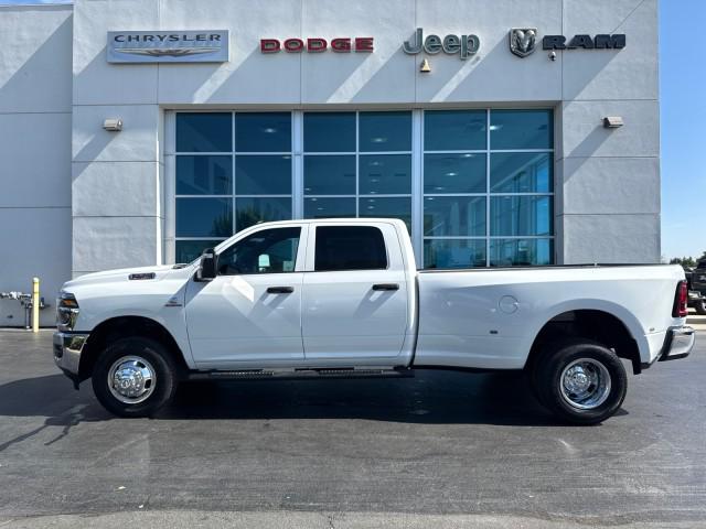 2026 Ram 3500 Tradesman Crew Cab 4x4 8 Box