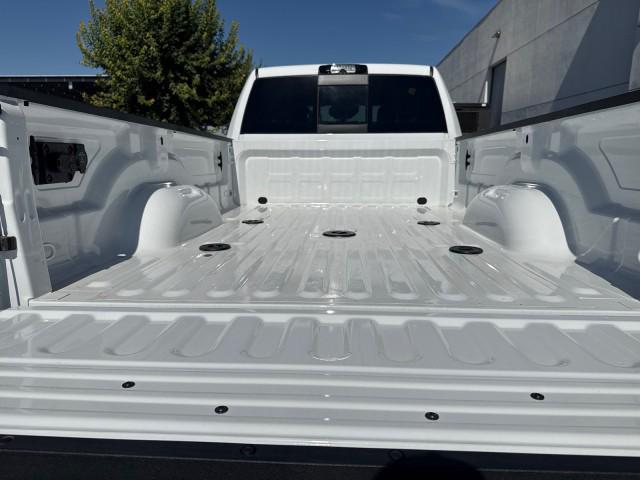 2026 Ram 3500 Tradesman Crew Cab 4x4 8 Box
