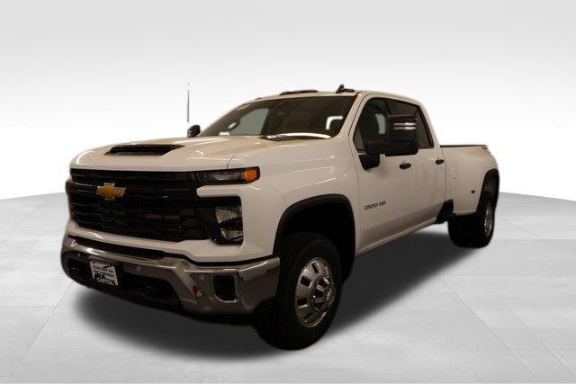 2026 Chevrolet Silverado 3500HD Crew Cab, Long Bed, WT Dual Rear Wheel, RWD