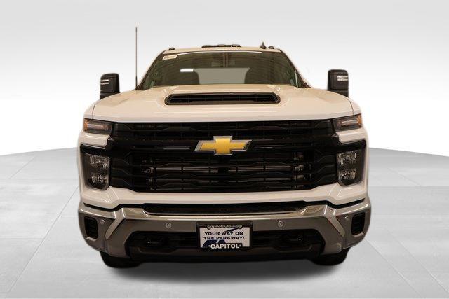 2026 Chevrolet Silverado 3500HD Crew Cab, Long Bed, WT Dual Rear Wheel, RWD