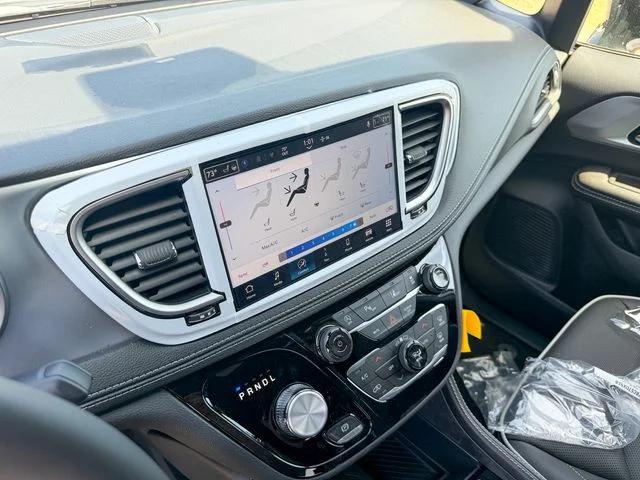 2026 Chrysler Pacifica Limited AWD