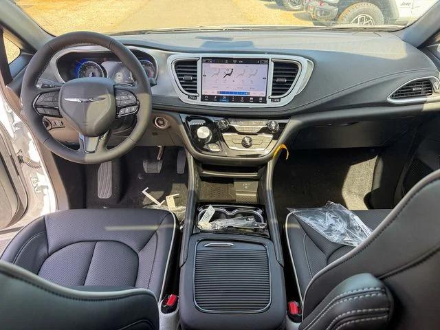 2026 Chrysler Pacifica Limited AWD