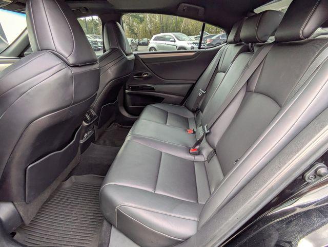 2023 Lexus ES 350 F SPORT Handling