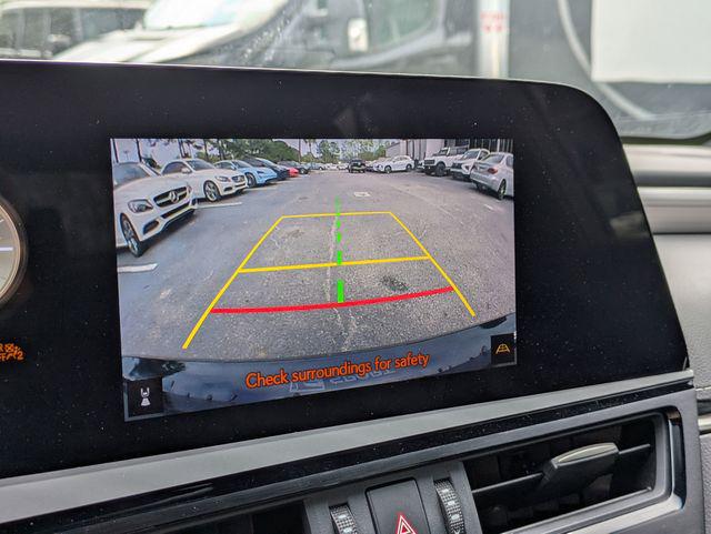 2023 Lexus ES 350 F SPORT Handling