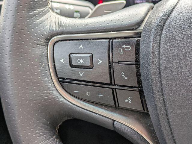 2023 Lexus ES 350 F SPORT Handling