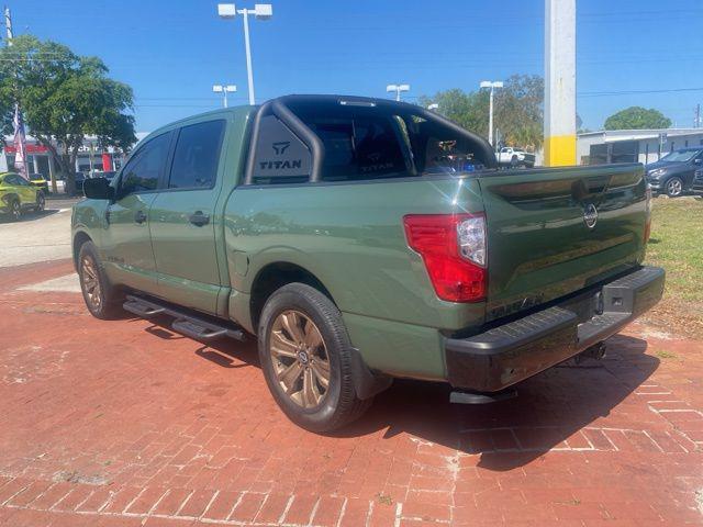 2024 Nissan Titan Crew Cab SV 4x2