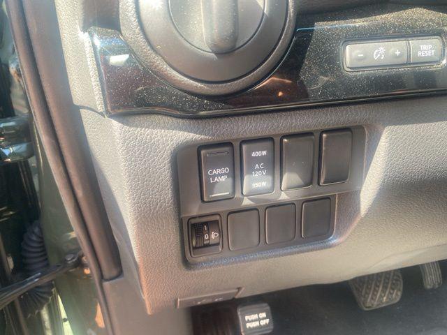 2024 Nissan Titan Crew Cab SV 4x2