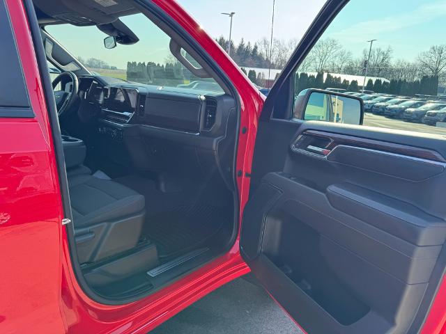 2023 Chevrolet Silverado 1500 4WD Crew Cab Short Bed LT with 2FL