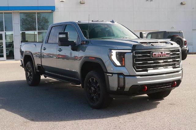 2024 GMC Sierra 2500HD 4WD Crew Cab Standard Bed AT4