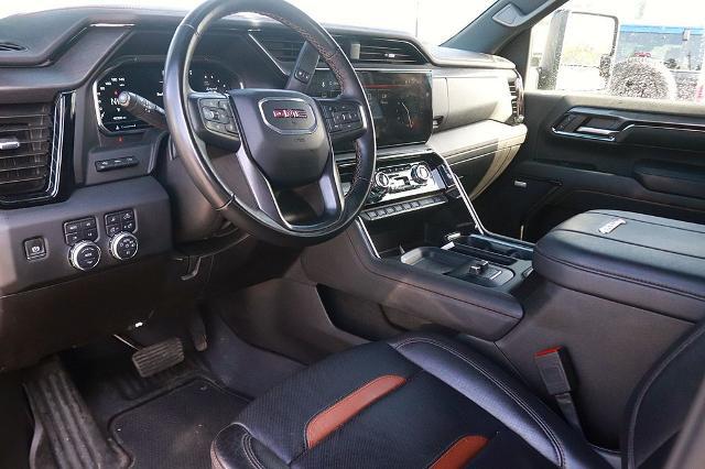 2024 GMC Sierra 2500HD 4WD Crew Cab Standard Bed AT4
