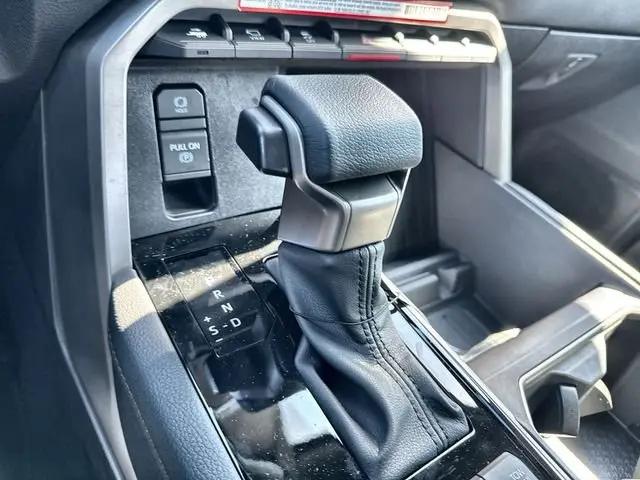 2026 Toyota Tundra Limited CrewMax 6.4' Bed