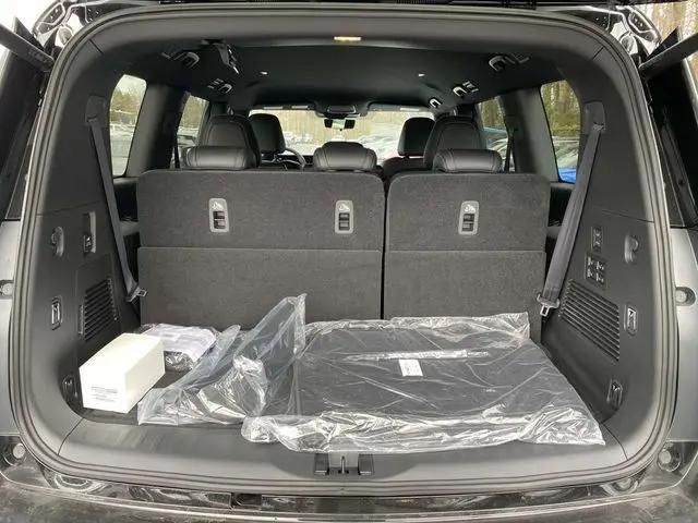 2025 Nissan Armada PRO-4X 4WD