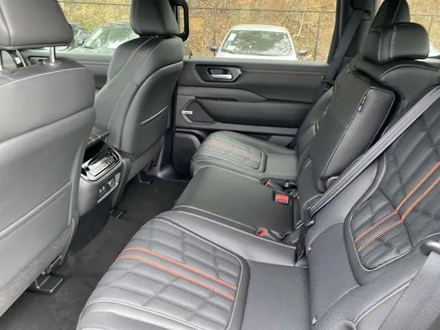 2025 Nissan Armada PRO-4X 4WD