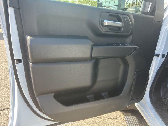 2026 Chevrolet Silverado 3500HD Crew Cab, Long Bed, WT Dual Rear Wheel, RWD