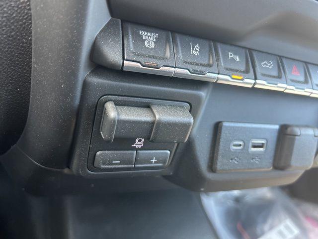2026 Chevrolet Silverado 3500HD Crew Cab, Long Bed, WT Dual Rear Wheel, RWD