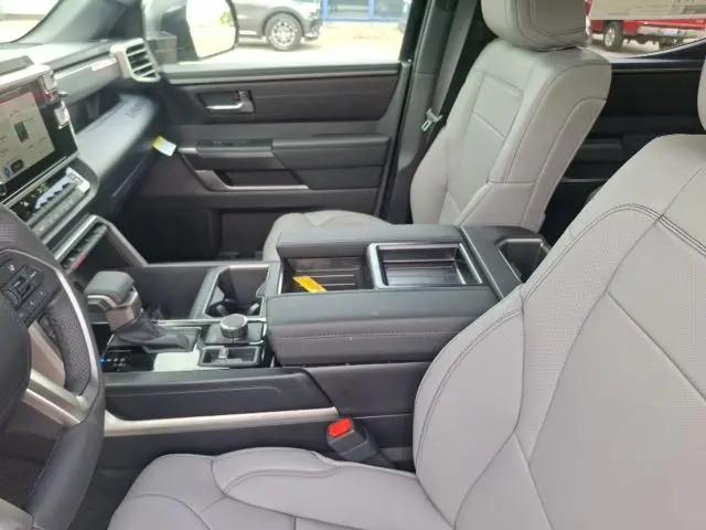 2026 Toyota Tundra SR5 CrewMax 5.5' Bed