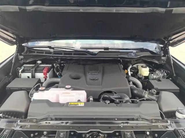 2026 Toyota Tundra SR5 CrewMax 5.5' Bed