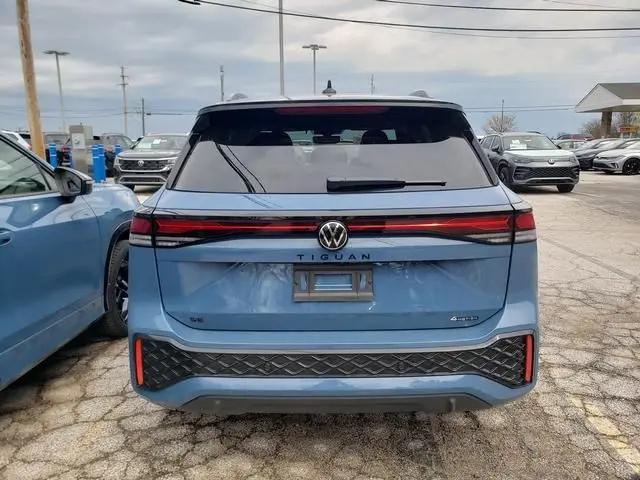 2026 Volkswagen Tiguan SE R-Line Black