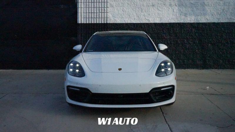 2023 Porsche Panamera 4