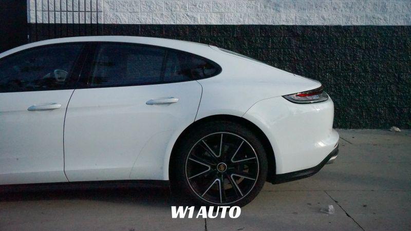 2023 Porsche Panamera 4