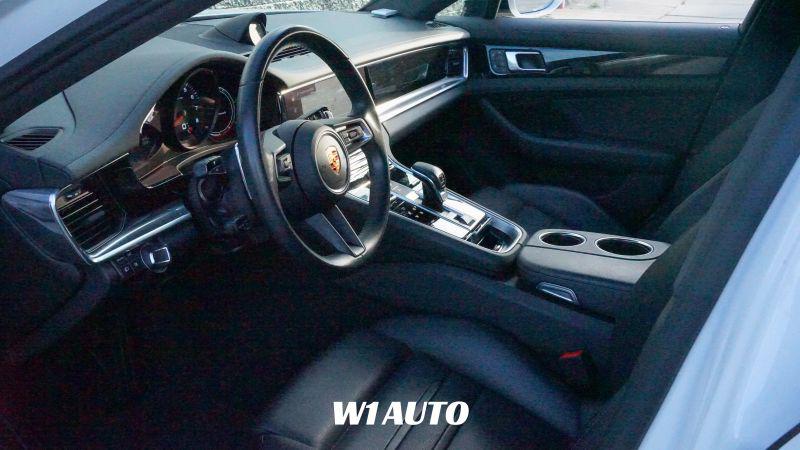 2023 Porsche Panamera 4