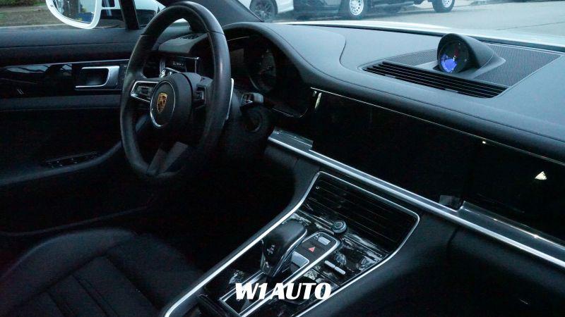 2023 Porsche Panamera 4