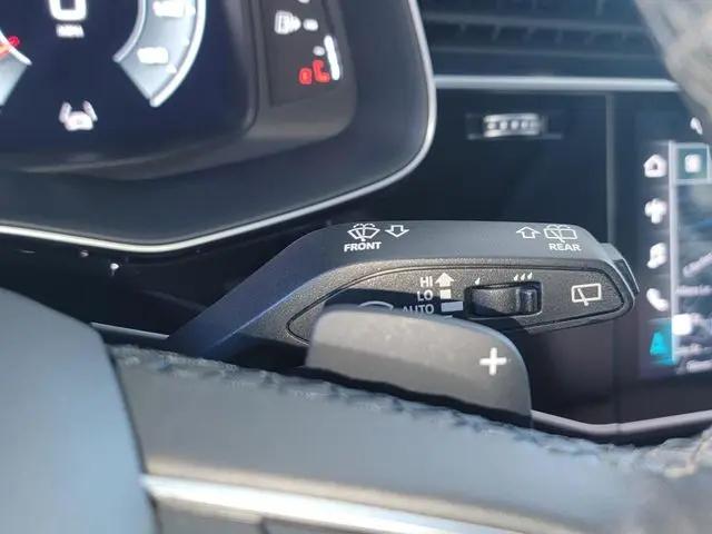 2023 Audi Q7 Premium Plus 45 TFSI quattro Tiptronic