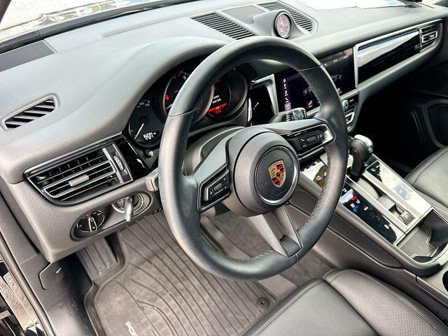 2024 Porsche Macan T