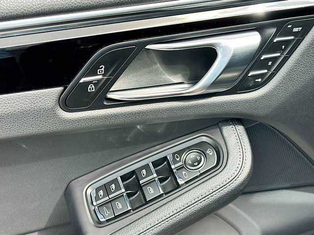 2024 Porsche Macan T