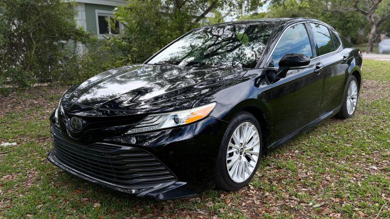 2018 Toyota Camry XLE V6 for sale in Miami, FL