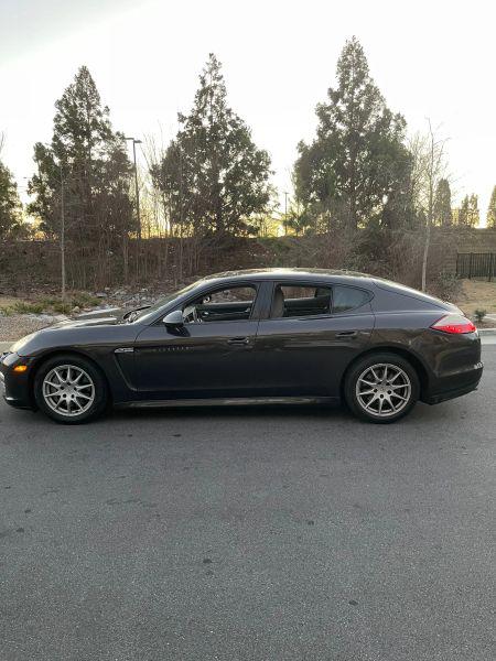 2011 Porsche Panamera Base