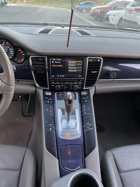 2011 Porsche Panamera Base
