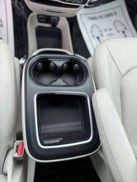 2021 Chrysler Pacifica Touring L