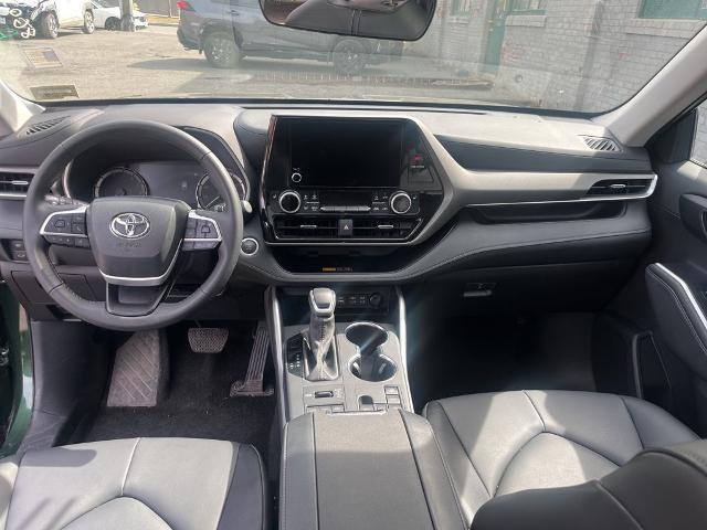 2025 Toyota Highlander XLE