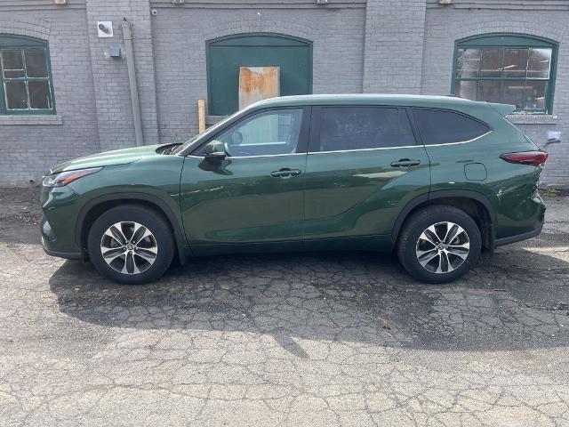 2025 Toyota Highlander XLE