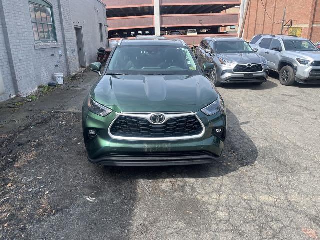 2025 Toyota Highlander XLE