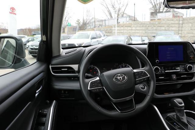 2025 Toyota Highlander XLE