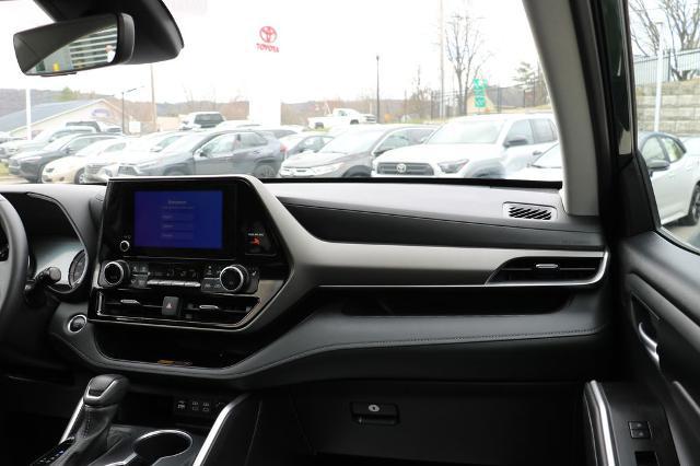 2025 Toyota Highlander XLE
