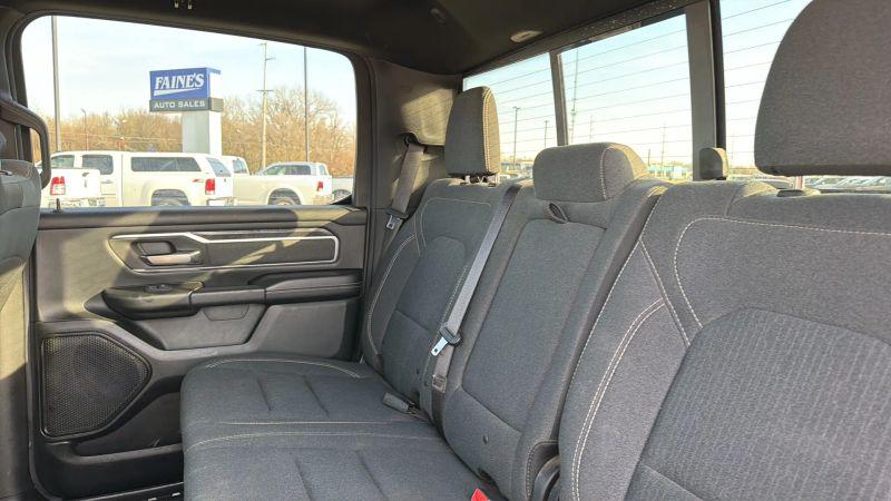 2019 Ram 1500 Big Horn/Lone Star Crew Cab 4x4 57 Box