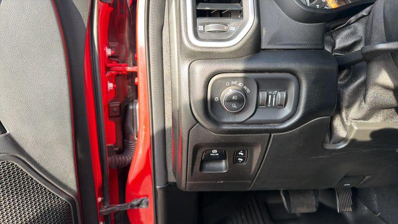 2019 Ram 1500 Big Horn/Lone Star Crew Cab 4x4 57 Box