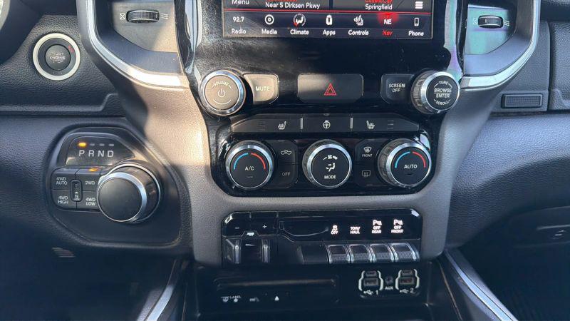2019 Ram 1500 Big Horn/Lone Star Crew Cab 4x4 57 Box