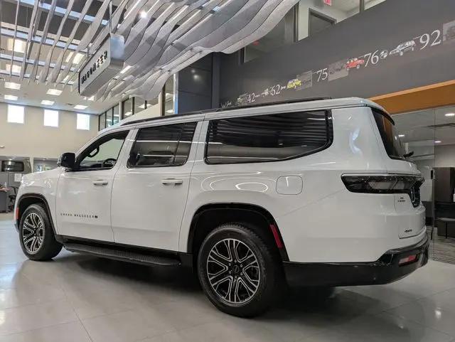 2026 Jeep Grand Wagoneer L 4x4
