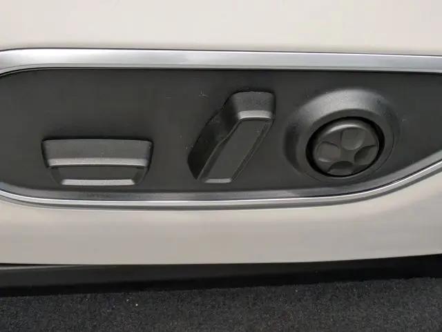 2026 Jeep Grand Wagoneer L 4x4