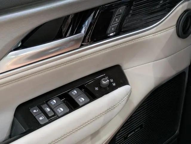 2026 Jeep Grand Wagoneer L 4x4