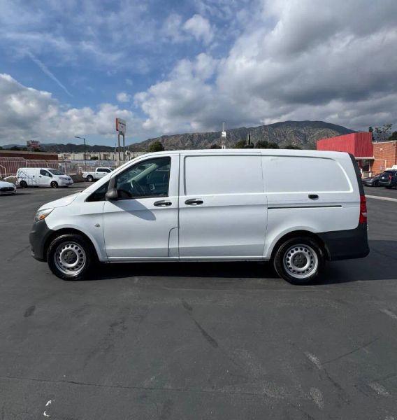 2016 Mercedes-Benz Metris Base