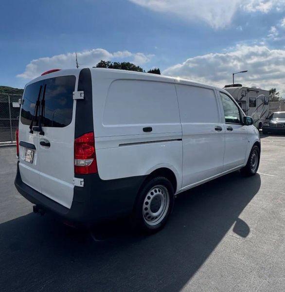 2016 Mercedes-Benz Metris Base