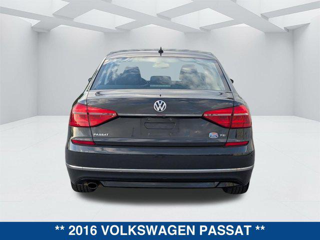 2016 Volkswagen Passat 1.8T R-Line