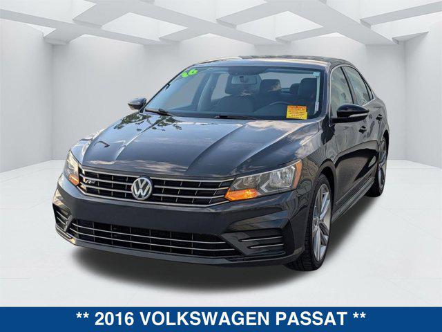 2016 Volkswagen Passat 1.8T R-Line