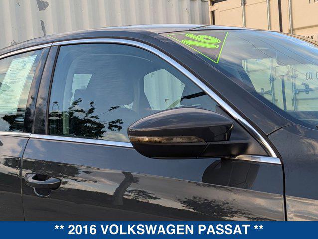 2016 Volkswagen Passat 1.8T R-Line