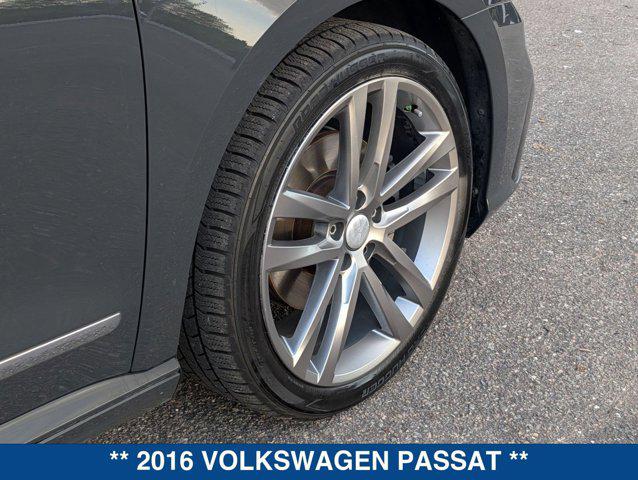 2016 Volkswagen Passat 1.8T R-Line
